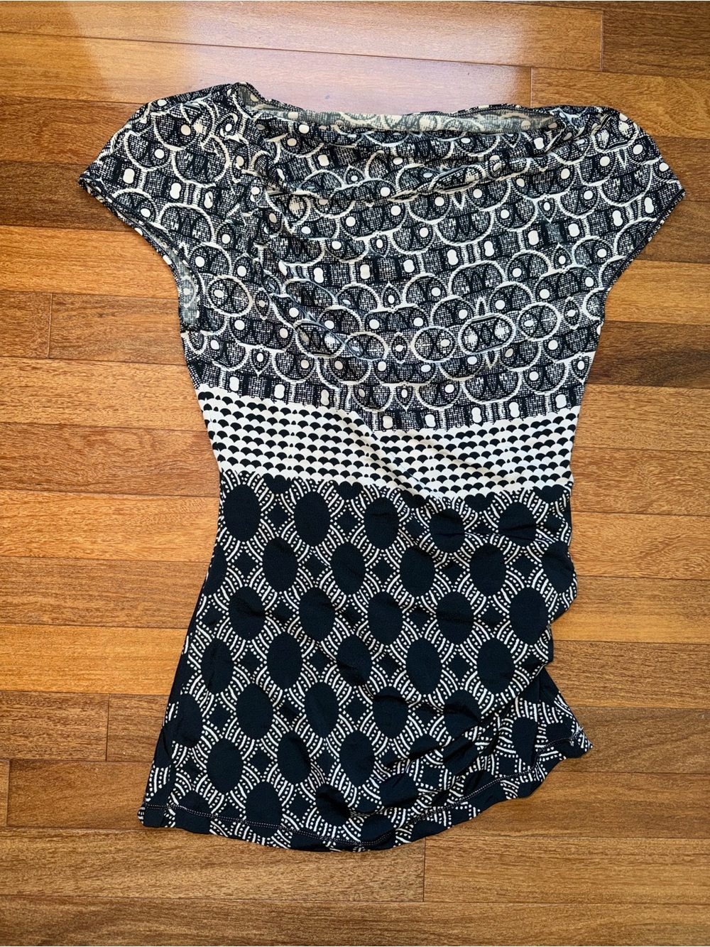 Max Studio Black & White Mixed Print Short Sleeve Top